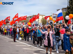 Как Волжский встретил победный день 9 мая: видео