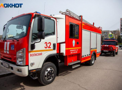 2 дома вспыхнули в селе под Волжским