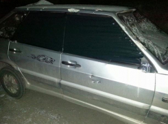 В Волжском вскрывают автомобили, воруют деньги и имущество