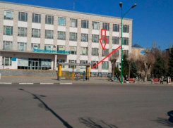 Волжане жалуются на «электрическую лапшу» у умной остановки
