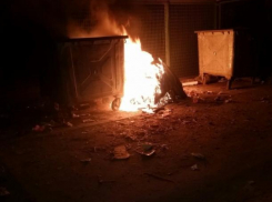 В полночь горел очередной мусорный контейнер