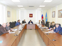 КСП Волжского выявила нарушения при расходовании бюджетных средств на дороги и благоустройство