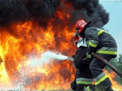 Внутренняя обшивка бани сгорела в Волжском