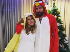 Известная Волжанка Юлия Ковальчук встретила Новый год в костюме собаки