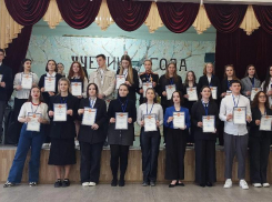 В Волжском выбирают лучшего школьника