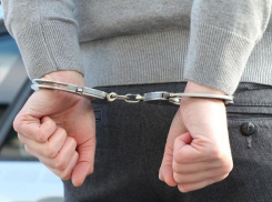 В Ленинском районе за ограбление дома подельникам грозит 6 лет лишения свободы