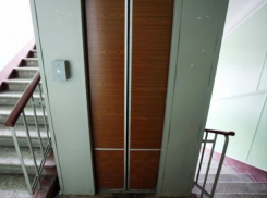 Наркоман из Казахстана скончался в лифте волжской высотки