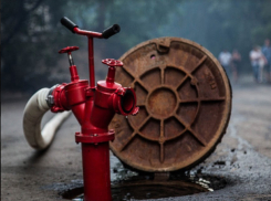 Два гаража одновременно горели в Волжском