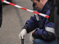 Мастер-класс по ножевому бою устроил на своем приятеле житель Волжского