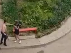 Мужчина избил супругу в Волжском: видео