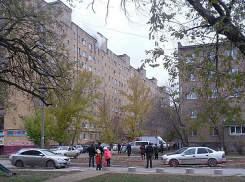 Сильный пожар уничтожил квартиру в девятиэтажке Волжского