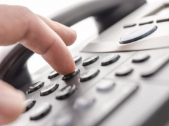 Две ловкие карманницы охмурили волжанина, украв портмоне с 75 тысячами рублей