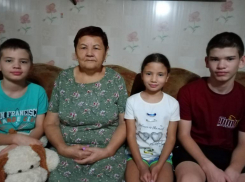 Сердца трех: сироты из Волжского обживаются в новой семье в Астраханской области