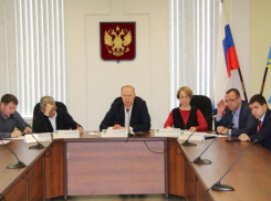 Волжские депутаты обсудили экологическую обстановку в городе