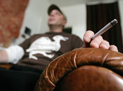 В Волжском из-за неосторожного курильщика сгорела квартира 