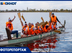 В Волжском определили сильнейших гребцов на «драконах»