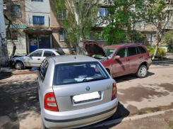 2 человека пострадали в тройном ДТП в Волжском