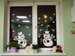 Волжане украшают город  к Новогодним праздникам