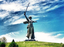 Волжане голосуют за Родину-мать и Мамаев Курган - символы Волгограда занимают 1 место