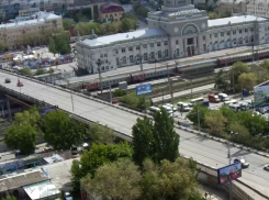 В Волгограде 25 декабря откроют две полосы Комсомольского моста 