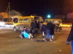 В Волжском в ДТП пострадали две пассажирки маршрутного такси
