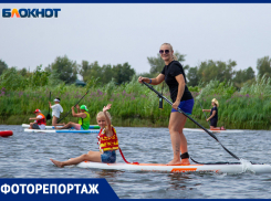 Заплыв на SUP-досках состоялся в Волжском: фоторепортаж