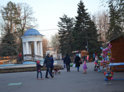 На вопрос туриста о достопримечательностях волжане стали поливать свой город грязью