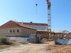 В Волжском завершается строительство детсада в 37 микрорайоне