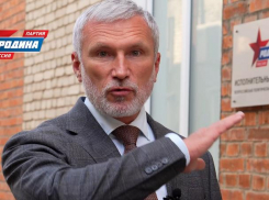 «Хватит кормить оглоедов!»: лидер партии «Родина» Алексей Журавлев потребовал ликвидировать пенсионный и другие фонды
