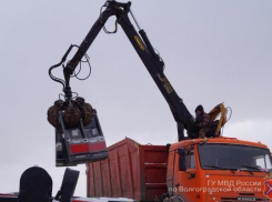 Волгоградские полицейские уничтожили 80 игровых аппаратов, изъятых в подпольных казино