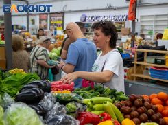 Какие фрукты и овощи покупать в июле? Гид по сезонным вкусам в ТЦ «Якорь»