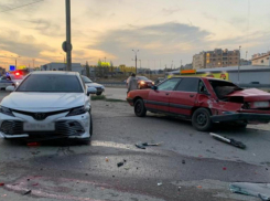 Очевидцев смертельного ДТП с 3 автомобилями разыскивают в Волгограде