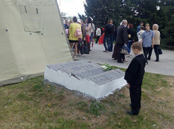 У памятника погибшим воинам в Волжском зажгут лампады в память о массированной бомбардировке Сталинграда 