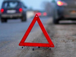 В Волжском поцеловались три автомобиля