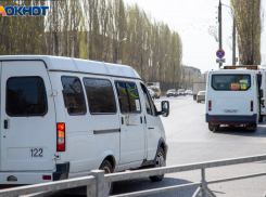 Волжане жалуются на долгое ожидание общественного транспорта