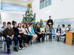 Молодежь в Волжском «оторвалась» на Святочных гуляниях