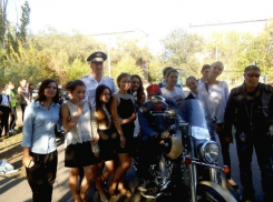 В Волжском байкеры «Ночные волки» рассказали детям о ПДД