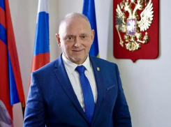 Поздравление главы Волжского с Днем Победы