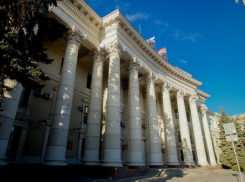 В 2021 году чиновники останутся без повышения зарплаты
