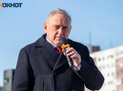 Мэр Волжского поздравил земляков с Днем защитника Отечества