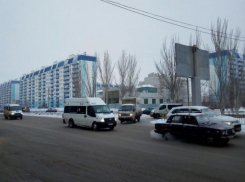 Пасмурную погоду пообещали волжанам в Международный день таксиста