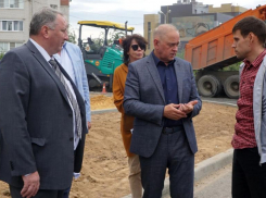 На ремонтируемых участках дорог в Волжском выявили нарушения