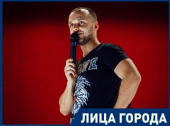 На кастинг Comedy Battle я ехал с короной, - комик Денис Ленга