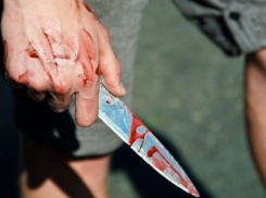 Волжанин, боясь развода, пытался расправиться со своей женой и 17-летним сыном