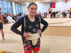 Вице-чемпионка России по дзюдо Диана Джигарос из Волжского попробовала себя в сумо