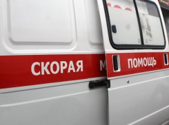 Автоледи опрокинула машину в кювет под Волжским