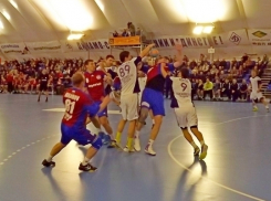 Волгоградский «Каустик» переиграл «СГАУ-Саратов»