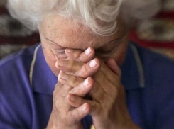 В Волжском 41-летний мужчина обокрал мать своей возлюбленной