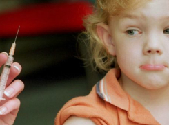 В Волгоградской области привьют от гриппа более 208 тысяч детей