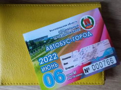 Волжские пенсионеры могут выдохнуть: автоколонна начала реализацию привычных бумажных проездных на июль
